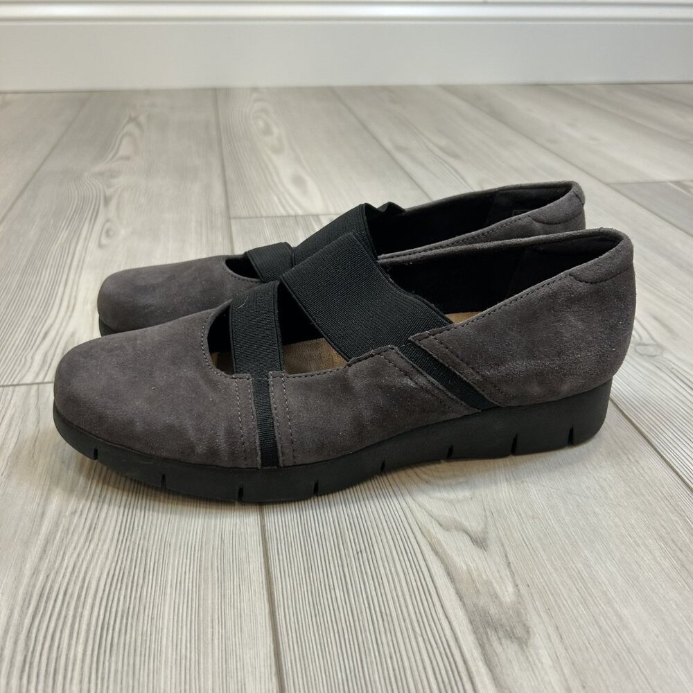 Clarks Artisan Daelyn Villa Purple Grey Suede Mary Jane‎ Stretch Strap size 8.5M